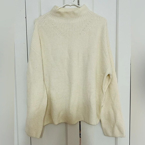 Rails Claudia Oversize Shaker Stitch Sweater in Ivory - Picture 5 of 9